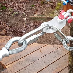 Construction de parcours acrobatiques en hauteur et accrobranches
