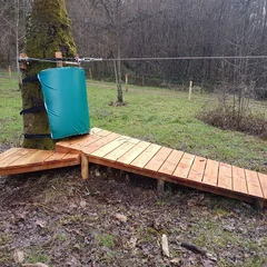 Construction de parcours acrobatiques en hauteur et accrobranches