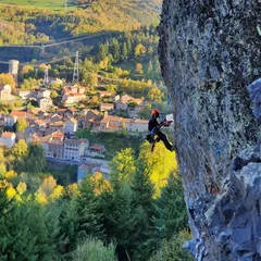 Équipement, modernisation, entretien et mise en conformité de sites d’escalade par Antipodes Constructions en France