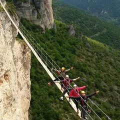 Conception, réalisation et entretien de via ferrata par Antipodes Constructions